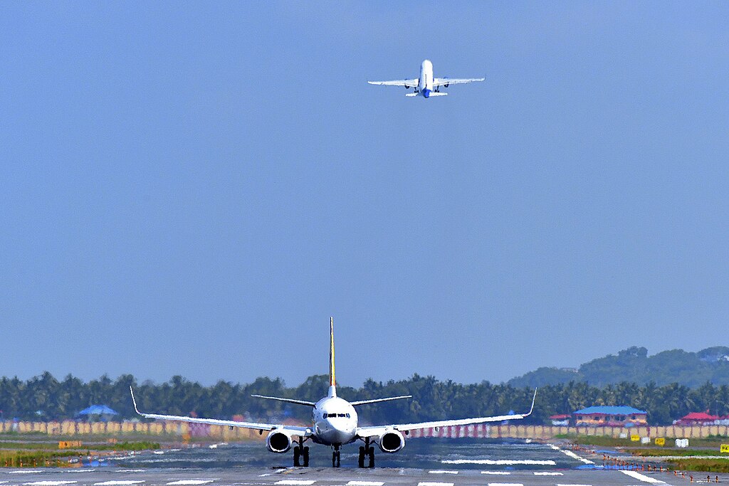 trivandrum international airport aircraft landing
